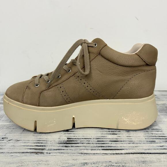 Naked Feet Essex Leather Platform Sneakers Beige Taupe Women’s 8M - Picture 2 of 16